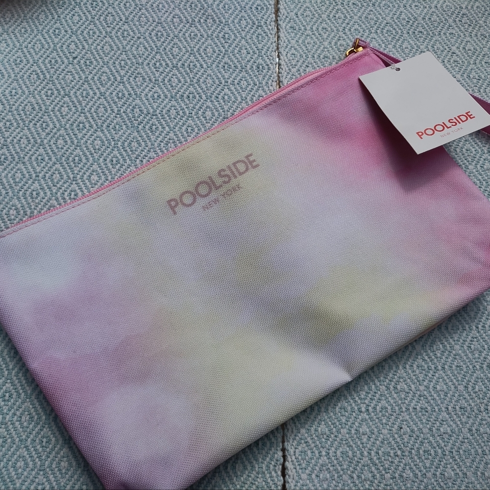 NWT Poolside Water-Resistant wet/dry clutch Travel Bag